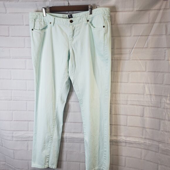 Mossimo Supply Co. Denim - Womens size 12 Mint Green Skinny Jeans 19"w 30"L